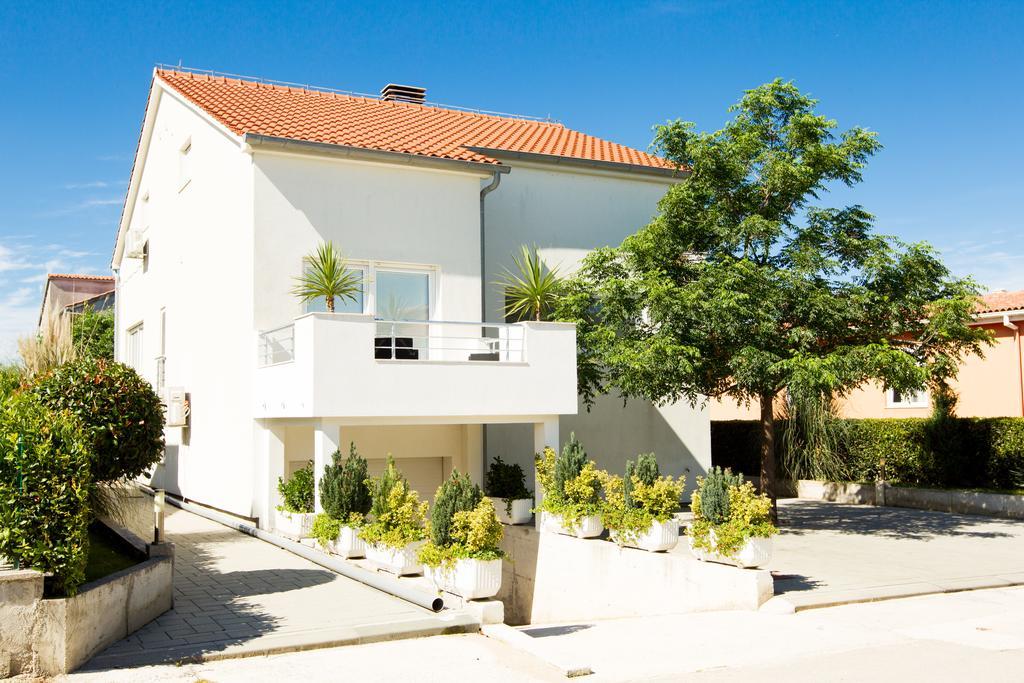 Apartment Sunny Spell ซาดาร์ ภายนอก รูปภาพ